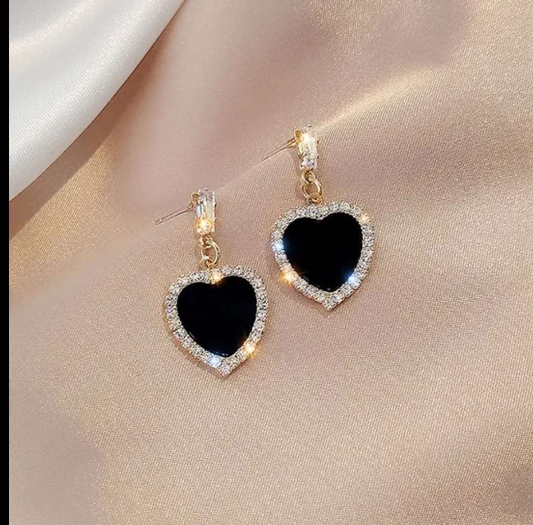 Black Heart Shaped Earring with Rhinestones