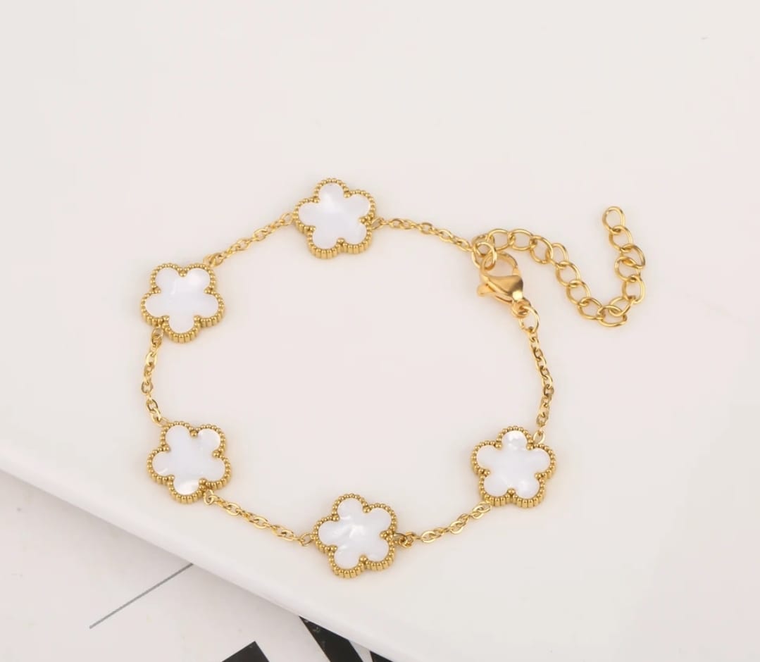 Pretty Flower Bracelet